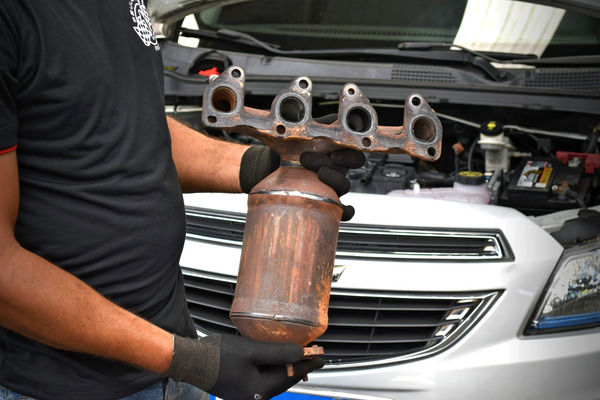 catalisador automotivo